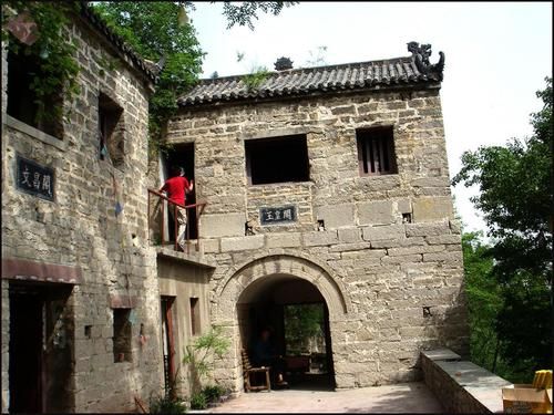 关于公布青州邵庄镇雀山景区齐公堂造像游客承载量的通告